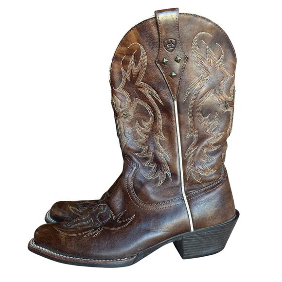 Ariat Womens "Legend Spirit" Square Toe Studs and Crosses Western Boots size 8 - Picture 2 of 16